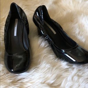 Vera Wang Lavender Wedge